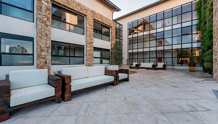 Wanderlust Experience Hotel - Image 5